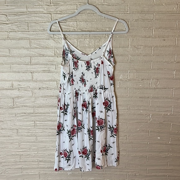 Divided.Spaghetti strap floral sundress - Picture 2 of 4